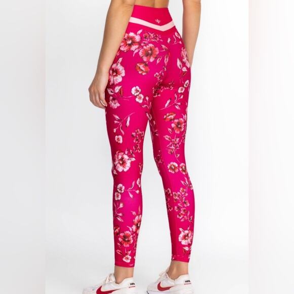 Johnny Was Active NWOT Misty Fall Bee floral Hot Pink Leggings Size XL - Picture 2 of 8